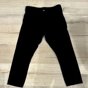 Lululemon size M crop pants. Black. See pics for pilling.  Old style pant.